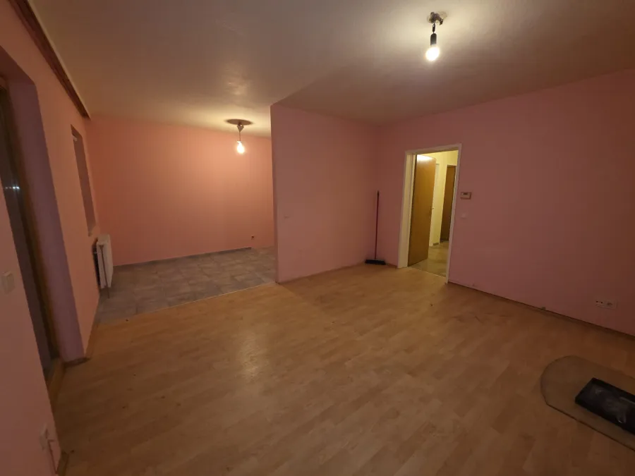 Zimmer nach der Entrümpelung in Achau