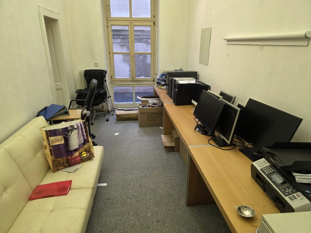 Besichtigung Bueroentruempelung 1060 Wien